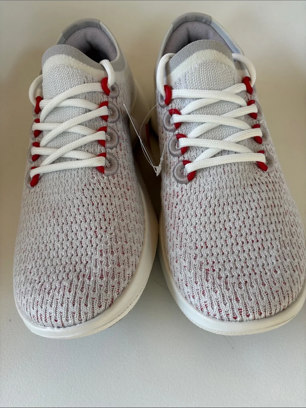 allbirds tree Dasher, men’s size 9 White Knit / Red Accents, new condition